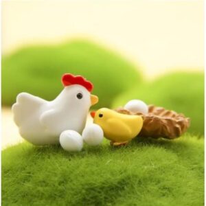 Hen set family -Minatures 1 Hen,1 Nest,3 chicks,2 Eggs